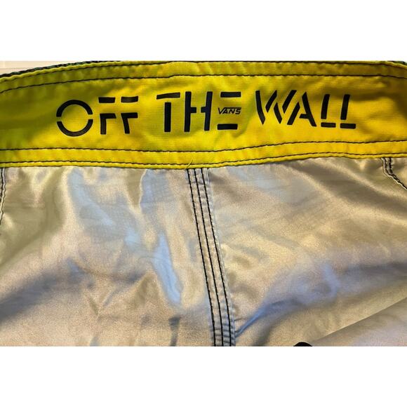 Vans Off The Wall Board Short Mens 32 Multicolor Graffiti Print Swim Skate Surf - Picture 6 of 11